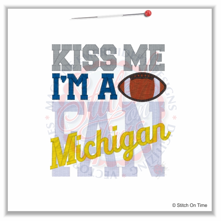 4919 Sayings : Kiss Me Michigan Fan 5x7